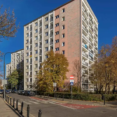 Walowa With Balcony Downtown By Renters Varsovie