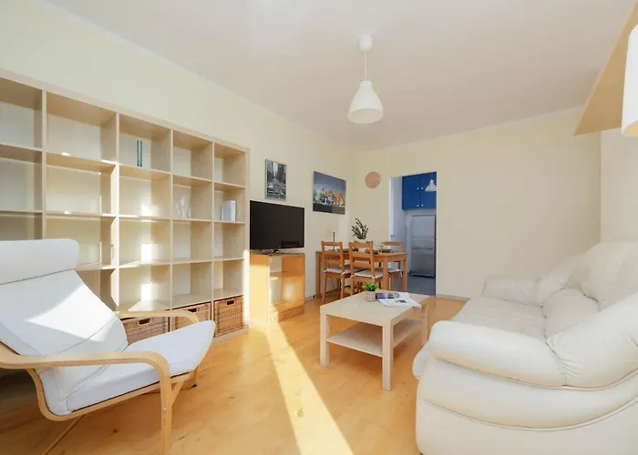 Wałowa With Balcony Downtown By Renters