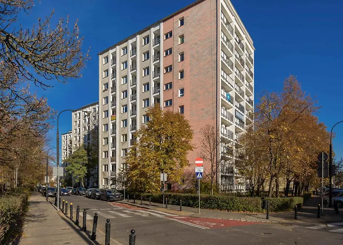 Wałowa With Balcony Downtown By Renters Warszawa