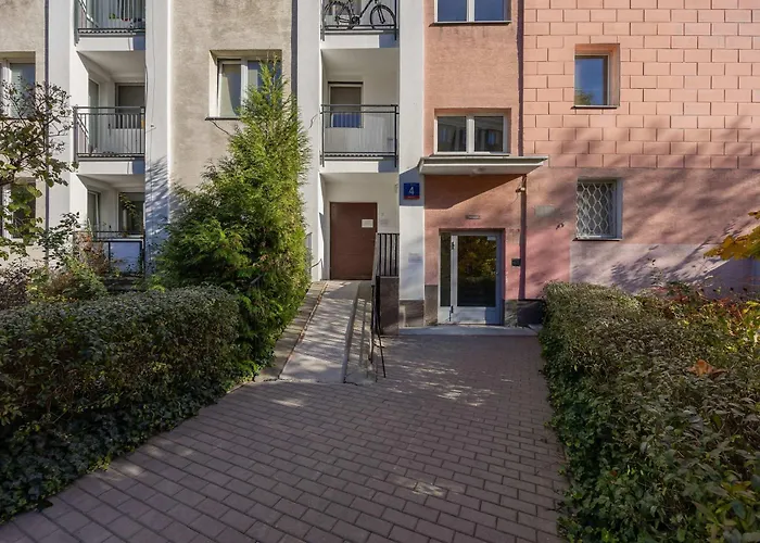 Wałowa With Balcony Downtown By Renters