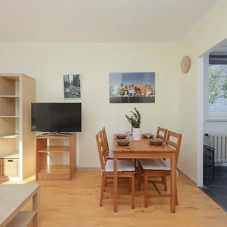 Walowa With Balcony Downtown By Renters 아파트 바르샤바