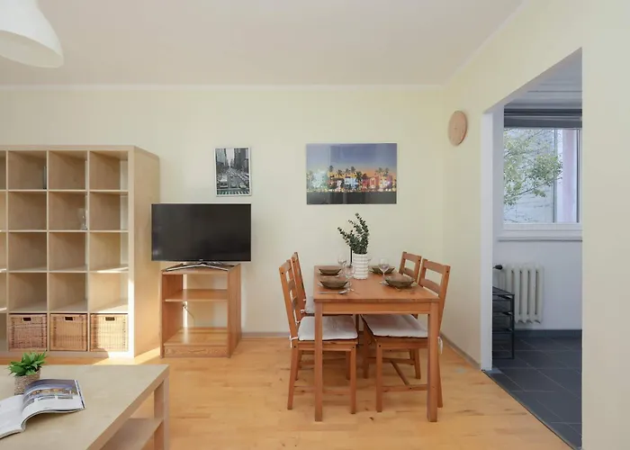 Walowa With Balcony Downtown By Renters Апартаменты Варшава