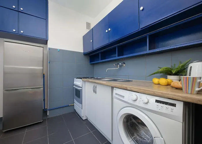 Апартаменты Walowa With Balcony Downtown By Renters Варшава